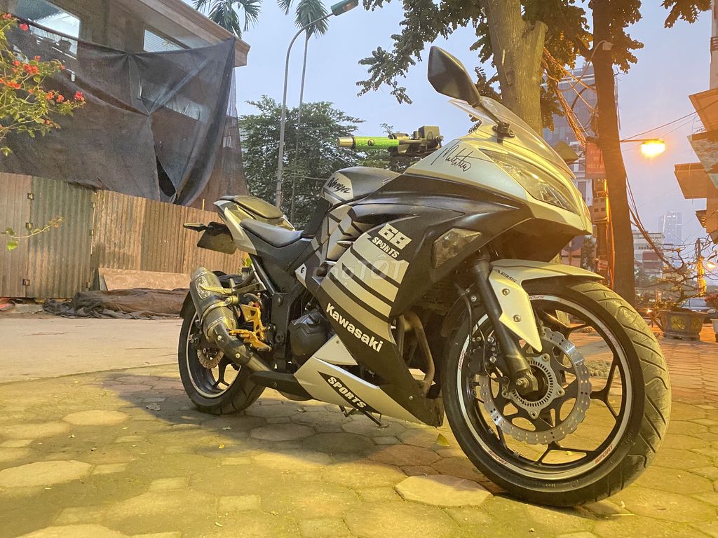 Ninja 300cc, ABS, biển 29, giấy tờ chính chủ. Mua bán Xe máy tại Quận Hai Bà Trưng Hà Nội được đăng bởi Vũ Hưởng hình 2