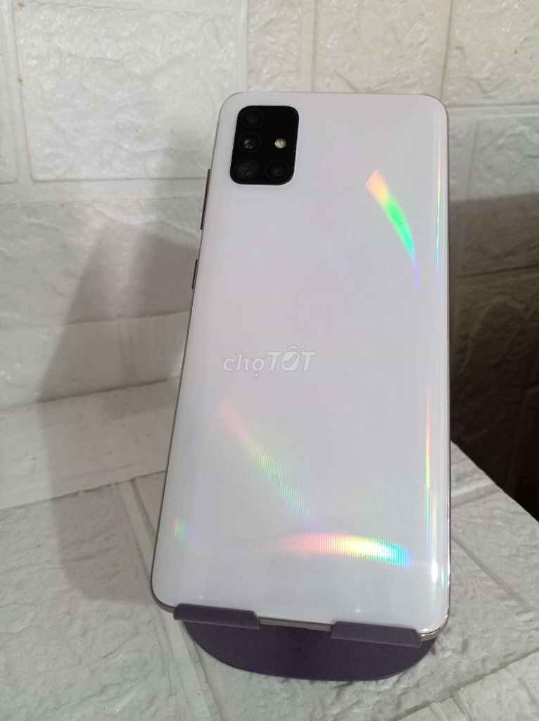 Samsung Galaxy A51 6GB/128GB Trắng. Mua bán Điện thoại tại Quận Bắc Từ Liêm Hà Nội được đăng bởi nhung lê hình 1