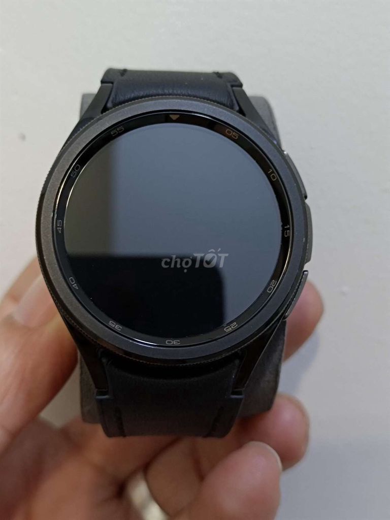 Samsung watch 6 clasis 43mm LTE esim .