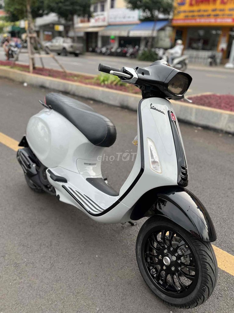 Vespa Sprint Abs áo sonmới ken máy móc nguyên Zin. Mua bán Xe máy tại Thành phố Long Khánh Đồng Nai được đăng bởi Duy Linh Xe Máy Chợ Long Khánh  hình 3