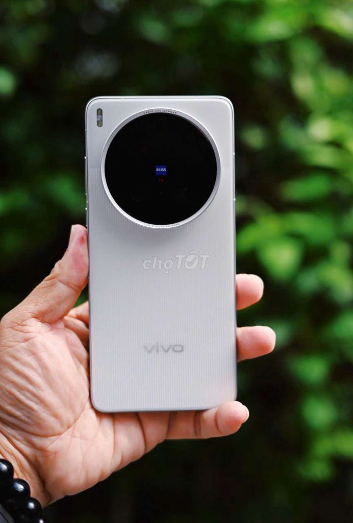 Vivo X200 Ultra 12.256GB Trắng 99% Fullbox Xtay. Mua bán Điện thoại tại Quận 5 Tp Hồ Chí Minh được đăng bởi Trải Nghiệm Phone hình 1