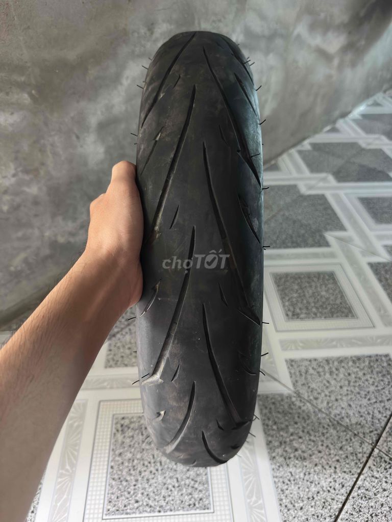 vỏ lướt 120-70-17. Mua bán Phụ tùng xe tại Huyện Vũng Liêm Vĩnh Long được đăng bởi Anh Khoa hình 1