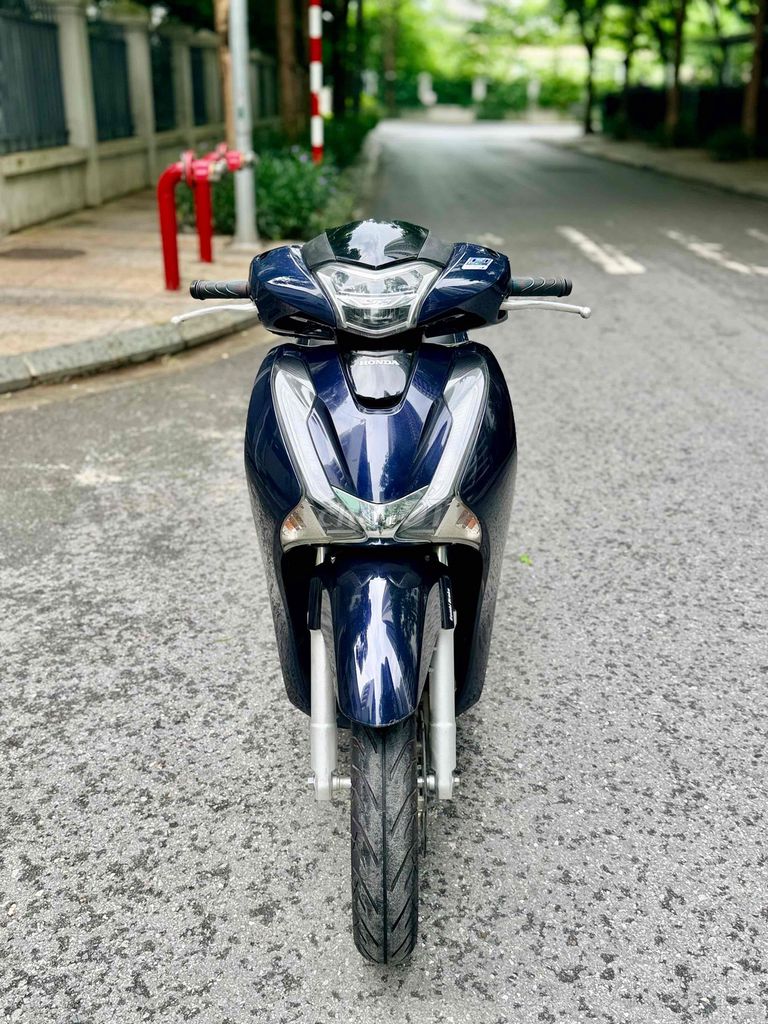 Хонда SH 125 2018 года рождения в Ханойском море