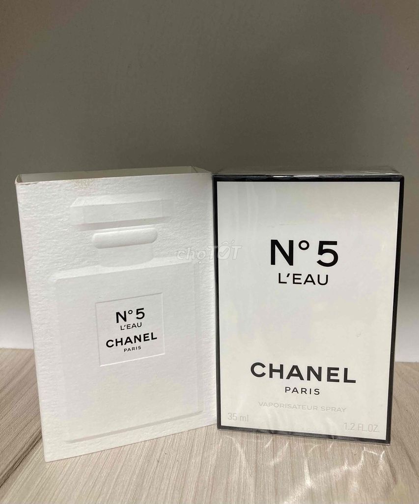 Nước hoa Chanel No5 nước màu trắng