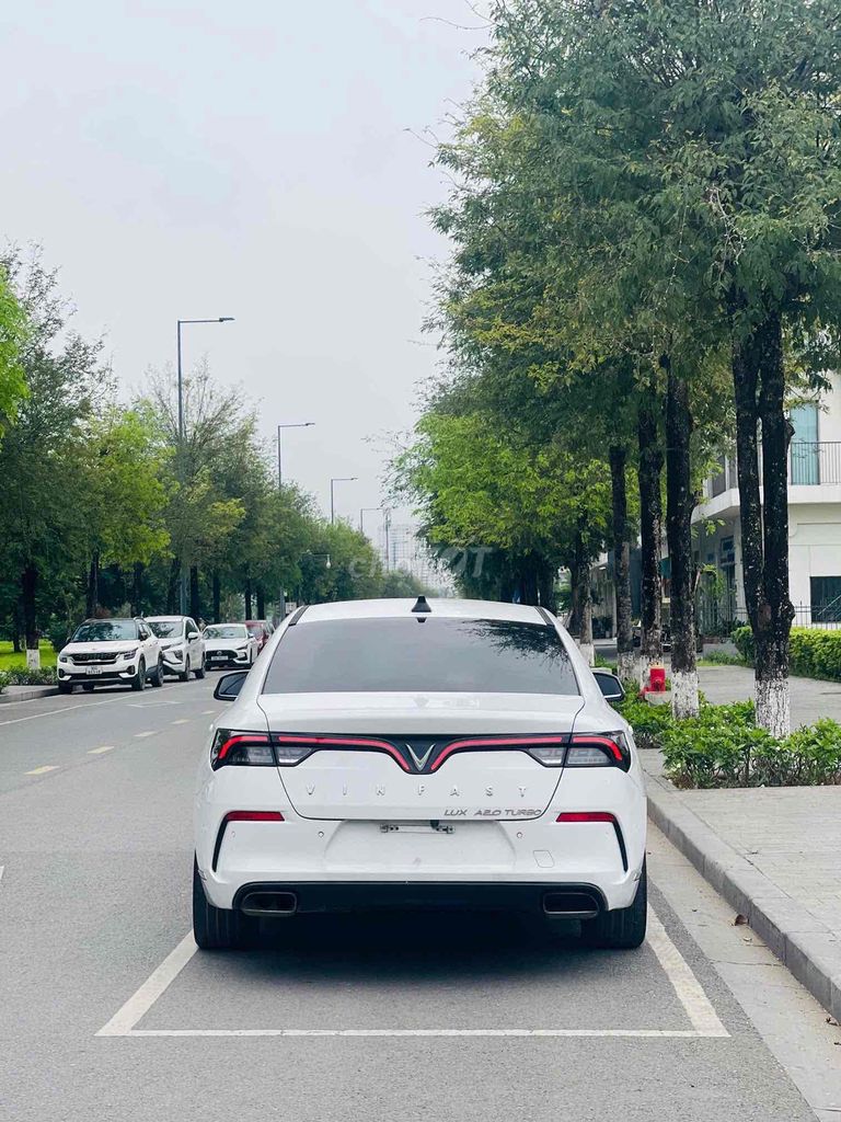 VinFast Lux A2.0 2020 Plus 2.0 AT - 50000 km