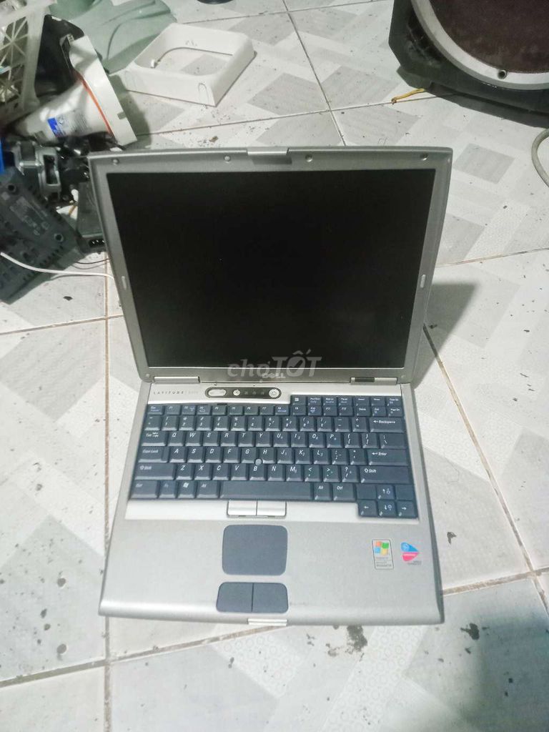 Dell Latitude D600 Bạc Không lên nguồn. Mua bán Laptop tại Thị xã Tân Uyên Bình Dương được đăng bởi ANHTACO  hình 1