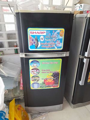 Thanh lí tủ lạnh SHARP 160L CÒN ĐẸP LÀM ĐÁ NHANH.