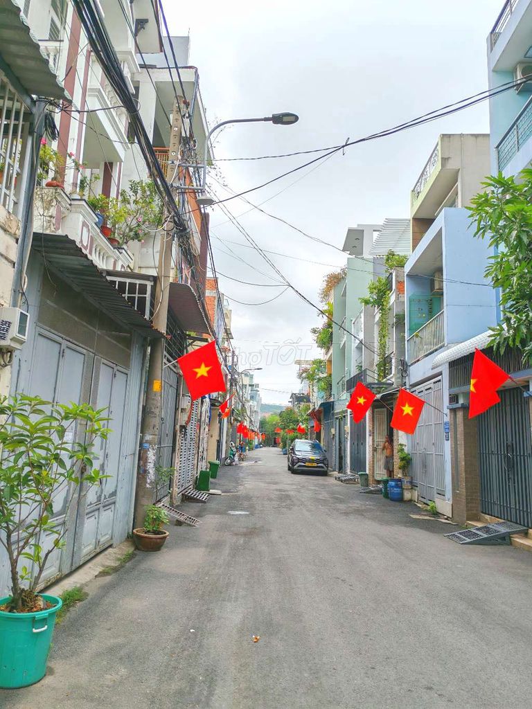 Первый этаж 4x18 Binh Chieu, автомобильная аллея в 6 метрах