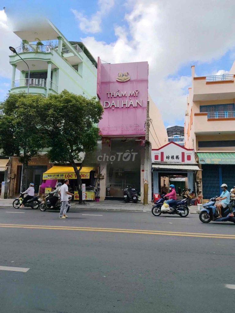 Аренда · 2 комн. · 80 м² · Quận 5, ул. Đường Nguyễn Chí Thanh