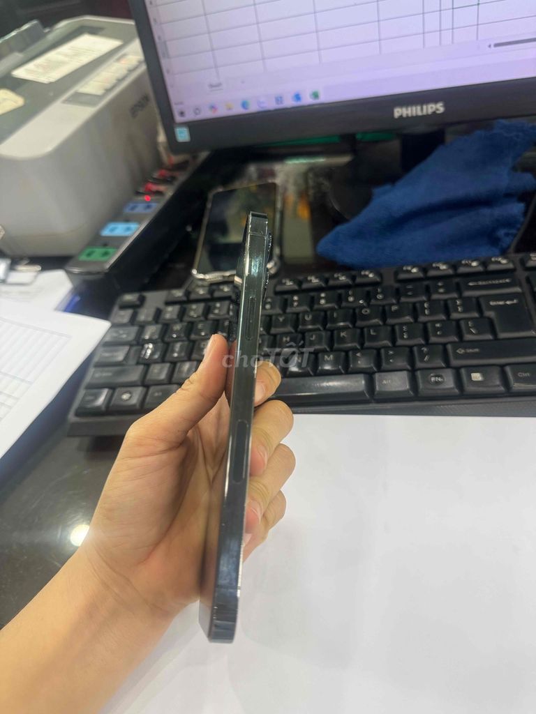 iPhone 12 Pro Max 128GB Xám Đã dùng. Mua bán Điện thoại tại Thành phố Thủ Dầu Một Bình Dương được đăng bởi Chị Sa hình 1