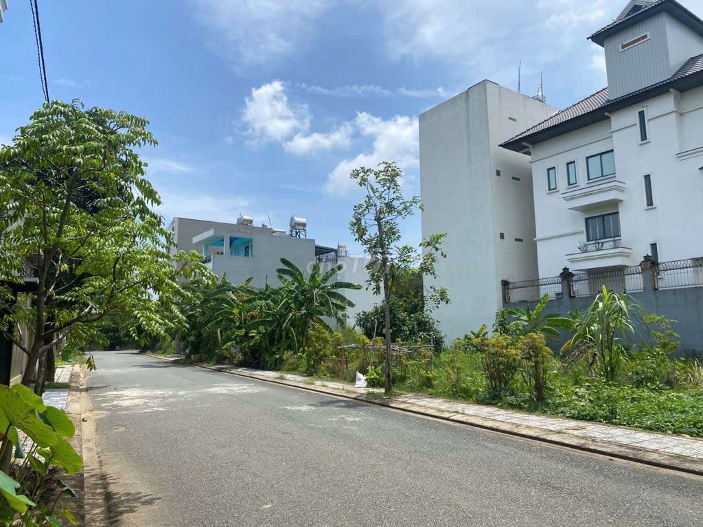 5,99 tỷ – Đất view sông Long Trường 201m², đường 15m, làm nhà sân vườn
