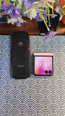 Điện thoại Motorola Razr 60S ,ram 8/256Gb. Mua bán Điện thoại tại Quận Ba Đình Hà Nội được đăng bởi Chat mobile