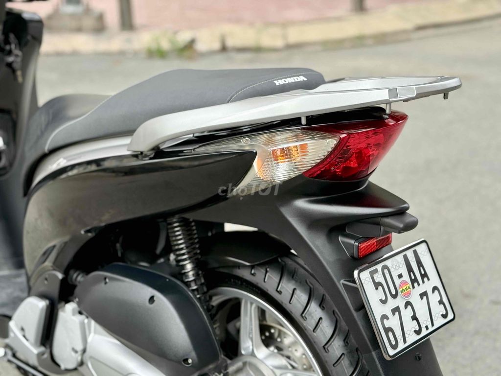 SH 150 Nhập Ý Sm 1039 BSĐG 673.73 Bao Định Danh. Mua bán Xe máy tại Quận 6 Tp Hồ Chí Minh được đăng bởi Minh Thành  hình 5