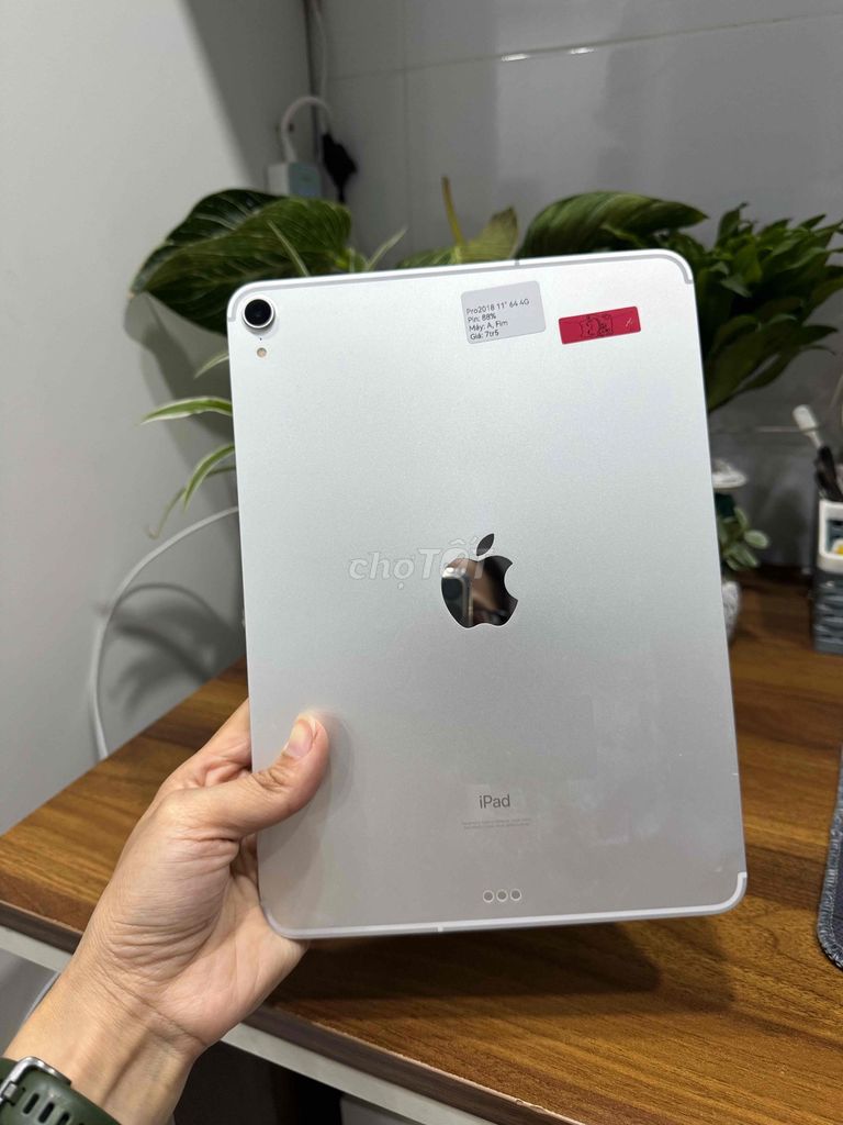 ipad Pro 11" 2018 64G bản 4G  Trắng P88 Zin Đẹp 99. Mua bán Máy tính bảng tại Huyện Hóc Môn Tp Hồ Chí Minh được đăng bởi Siri hình 1
