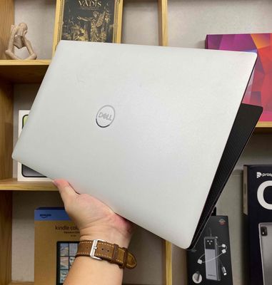 Dell XPS 9570 i7 8th/16/256/4K Touch 98.5%. Mua bán Laptop tại Quận 5 Tp Hồ Chí Minh được đăng bởi PHAN MINH MB