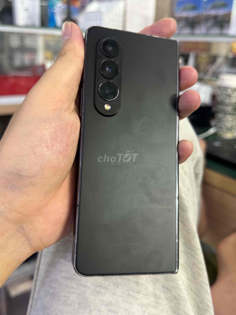 Samsung Galaxy Z Fold4 Đen Màn ngoài sọc. Mua bán Điện thoại tại Quận Nam Từ Liêm Hà Nội được đăng bởi NCT Beat hình 1