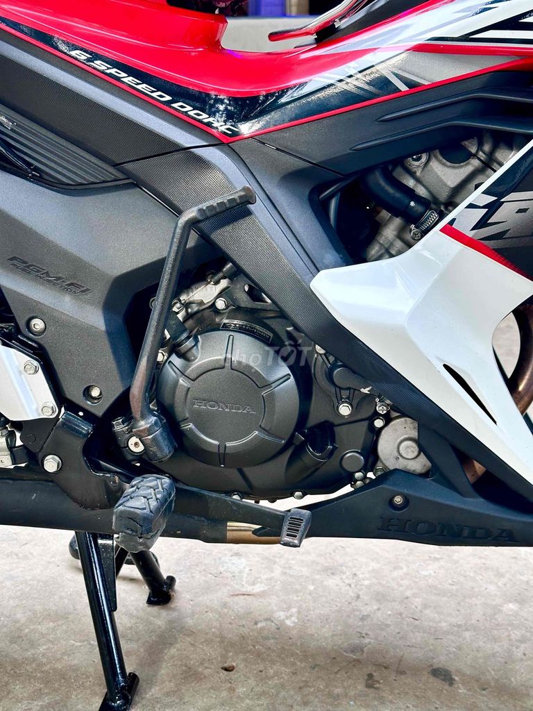 Sonic 150R đỏ trắng đen. Mua bán Xe máy tại Huyện Bình Đại Bến Tre được đăng bởi Thái hình 3