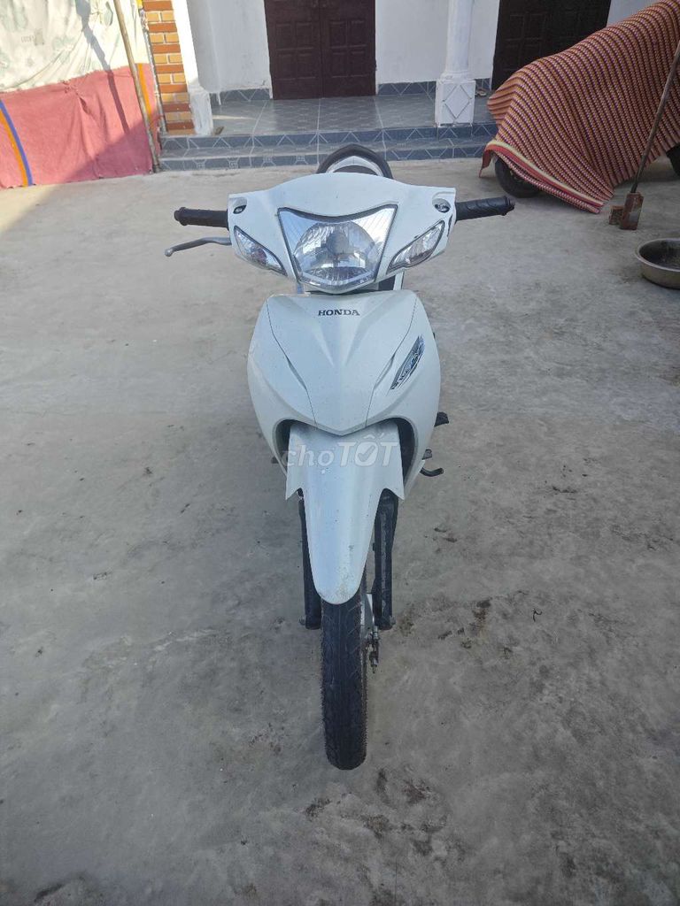 Honda Wave 110 бело-черный