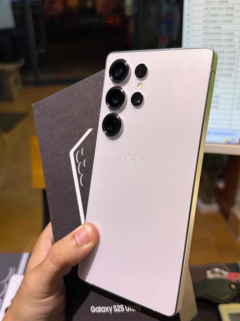 Samsung S25 Ultra 256GB Trắng FULL BOX SSVN. Mua bán Điện thoại tại Thành phố Thủ Đức Tp Hồ Chí Minh được đăng bởi Minh Sang Store Góp Bao Nợ Xấu hình 1