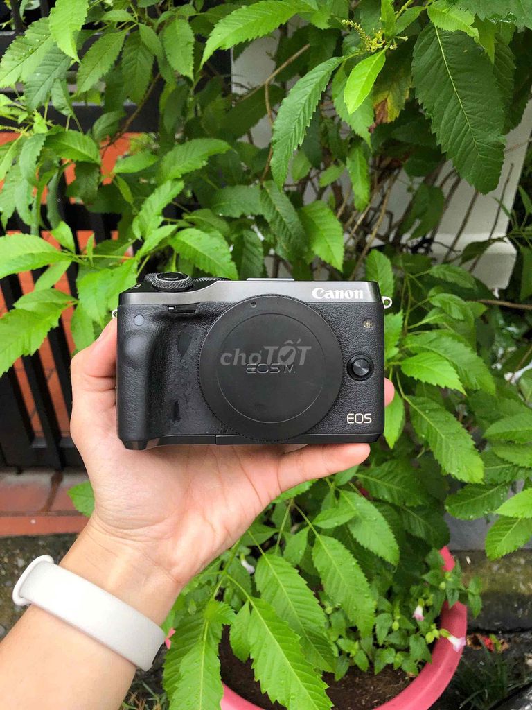 Máy ảnh Canon EOS M6 Đen Đã sử dụng. Mua bán Máy ảnh, Máy quay tại Quận Phú Nhuận Tp Hồ Chí Minh được đăng bởi Lam Vy  hình 1