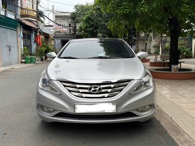 Hyundai Sonata 2012 2.0 AT - 68000 km cọp zin. Mua bán Ô tô tại Quận Gò Vấp Tp Hồ Chí Minh được đăng bởi Trần