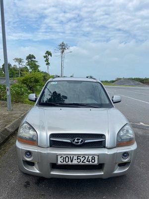 Hyundai tucson nhâp  khâu my ban 2.0 may xăng. Mua bán Ô tô tại Quận Hà Đông Hà Nội được đăng bởi Vinh 