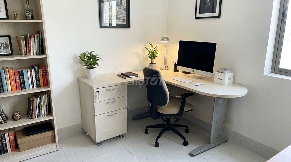 Bàn văn phòng Hòa Phát khung sắt. Mua bán Bàn ghế tại Quận Liên Chiểu Đà Nẵng được đăng bởi An Khang Nguyễn hình 1