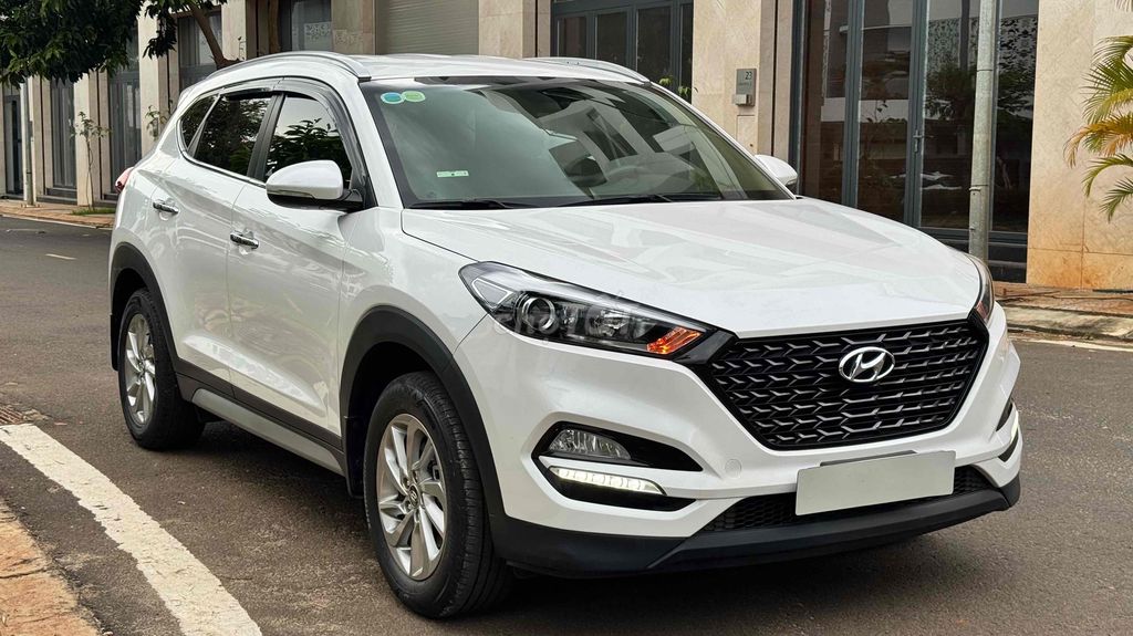 Hyundai Tucson 2018 2.0 AT - 49000 km. Mua bán Ô tô tại Thành phố Buôn Ma Thuột Đắk Lắk được đăng bởi đạt lê hình 3