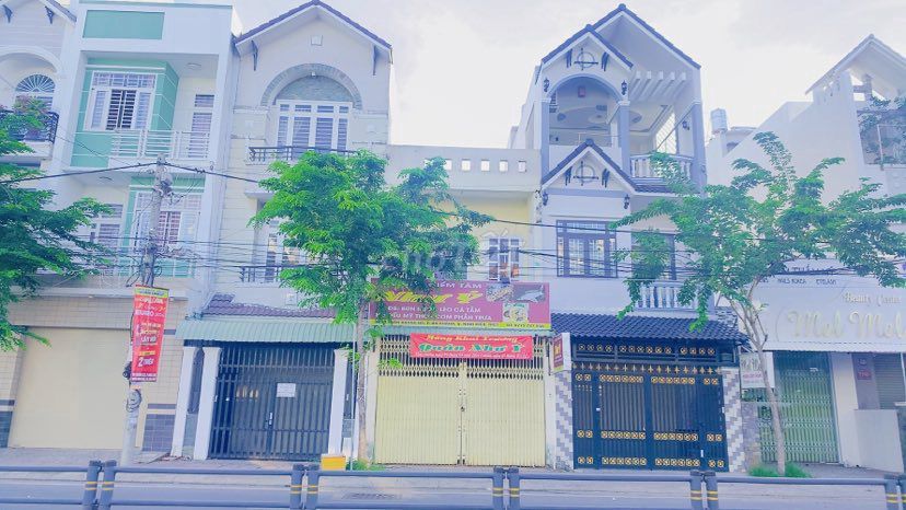 Cho thuê nhà 160 m2 mặt tiền Trần Hoàng Na