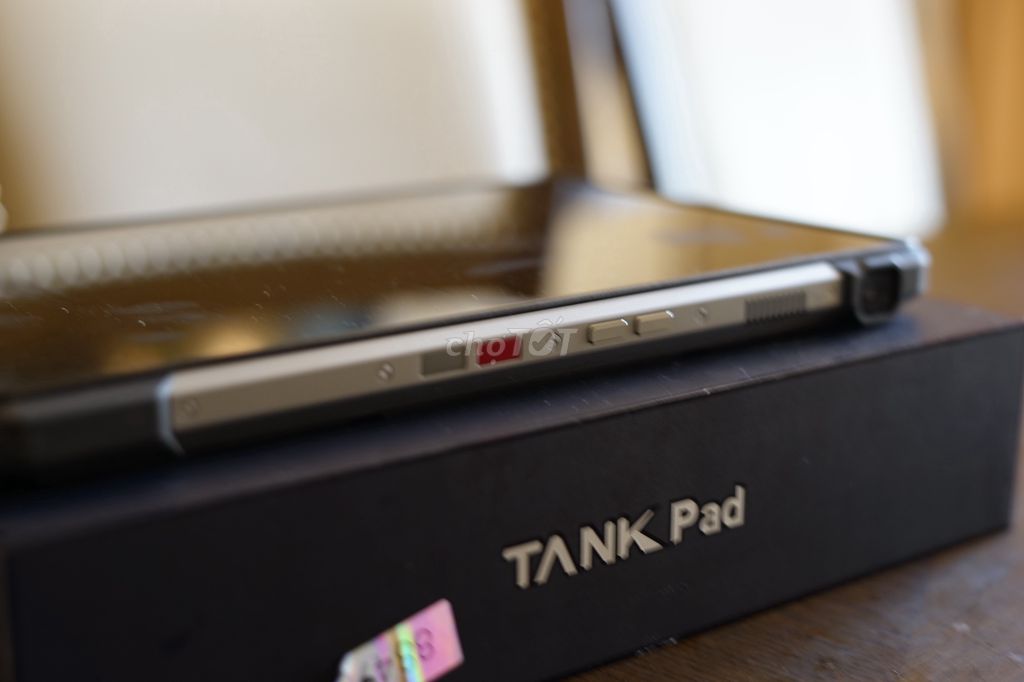 Máy tính bảng kiêm máy chiếu Unihertz TANK 8849. Mua bán Máy tính bảng tại Quận 3 Tp Hồ Chí Minh được đăng bởi Anh Tuấn hình 1