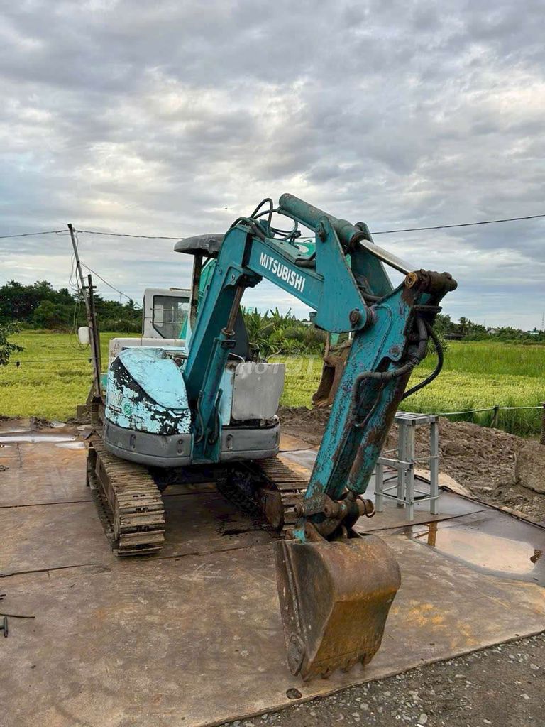 MITSUBISHI MM30SR XE 015 ĐẸP LẮM