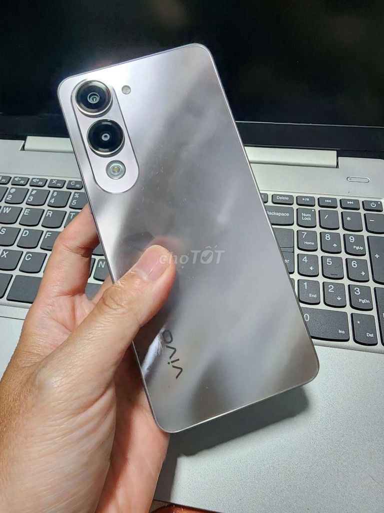 Vivo Y04 6GB/128GB bảo hành 05/05/27 TGDĐ . Mua bán Điện thoại tại Thành phố Đà Lạt Lâm Đồng được đăng bởi phong hình 1