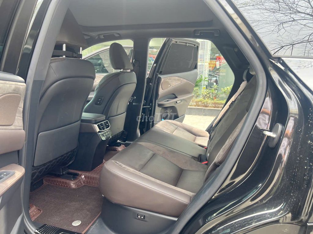 Lexus RX350 Luxury 2023 Đen 40000 km. Mua bán Ô tô tại Quận Bắc Từ Liêm Hà Nội được đăng bởi Trần Mai Đình Đình hình 6