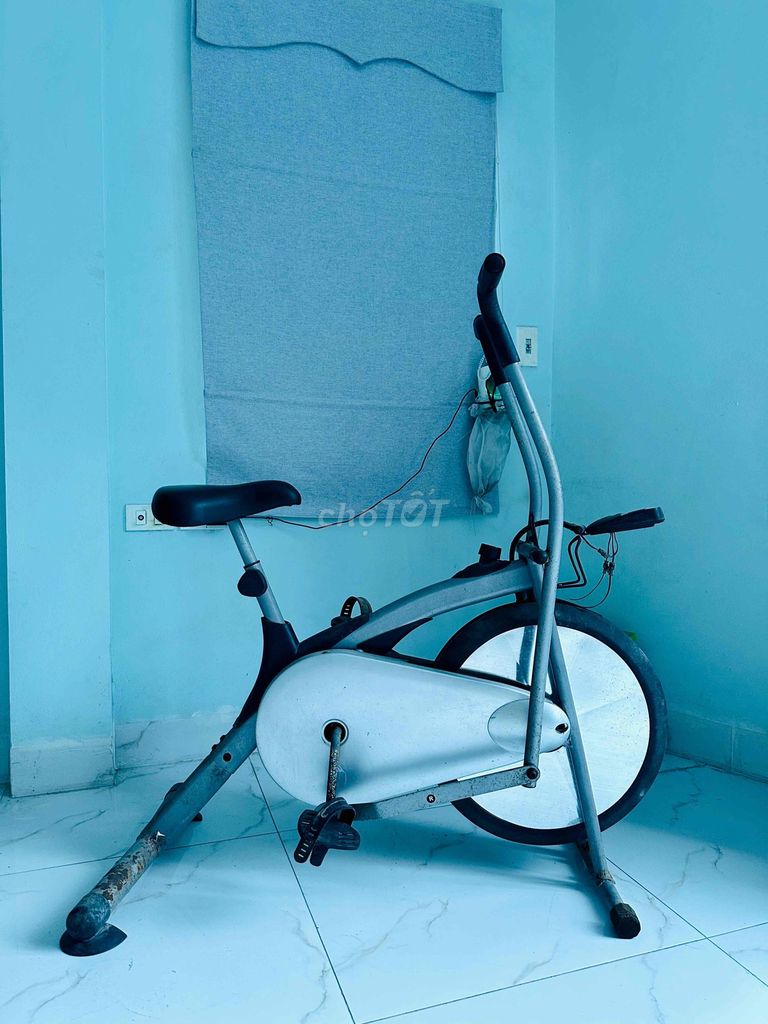 Xe đạp tập thể dục đã qua sử dụng