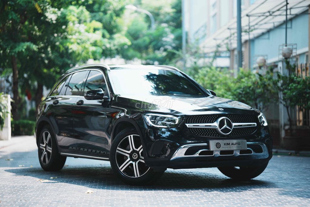 Mercedes Benz GLC200 4MATIC 2020 - 42000 km. Mua bán Ô tô tại Quận Thanh Xuân Hà Nội được đăng bởi Trần Trí Cường hình 2