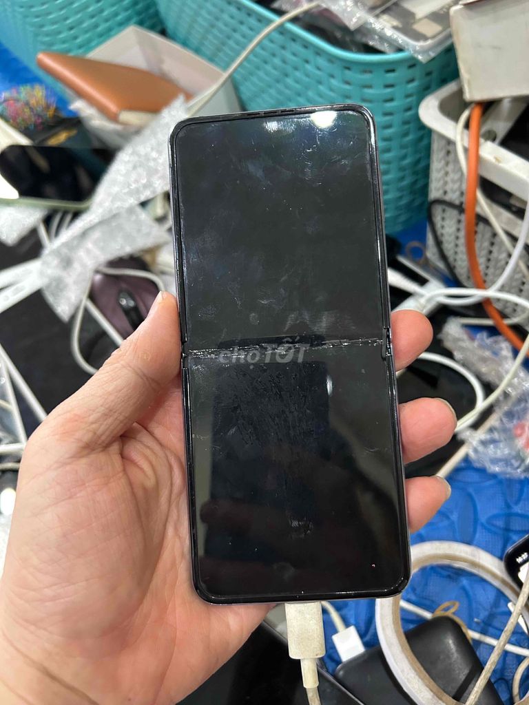 Bán Xác Samsung Zflip4 zin hỏng màn. Mua bán Điện thoại tại Quận Hà Đông Hà Nội được đăng bởi Mạnh Mobile hình 1