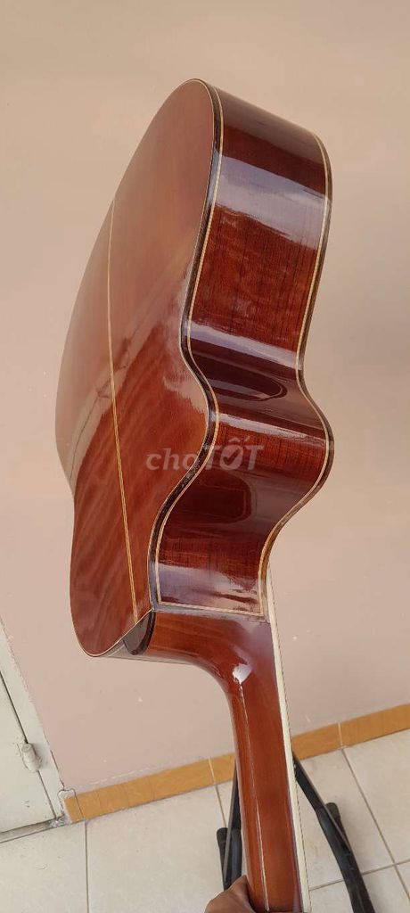 Đàn guitar giá thanh lý rẻ