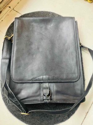 Túi đeo chéo da bò đứng TGT 600k, 29* 35cm. Mua bán Túi xách tại Quận Bình Thạnh Tp Hồ Chí Minh được đăng bởi Minh Nguyen