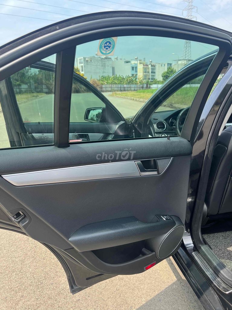 Mercedes Benz C Class 2011 C200 - 112000 km