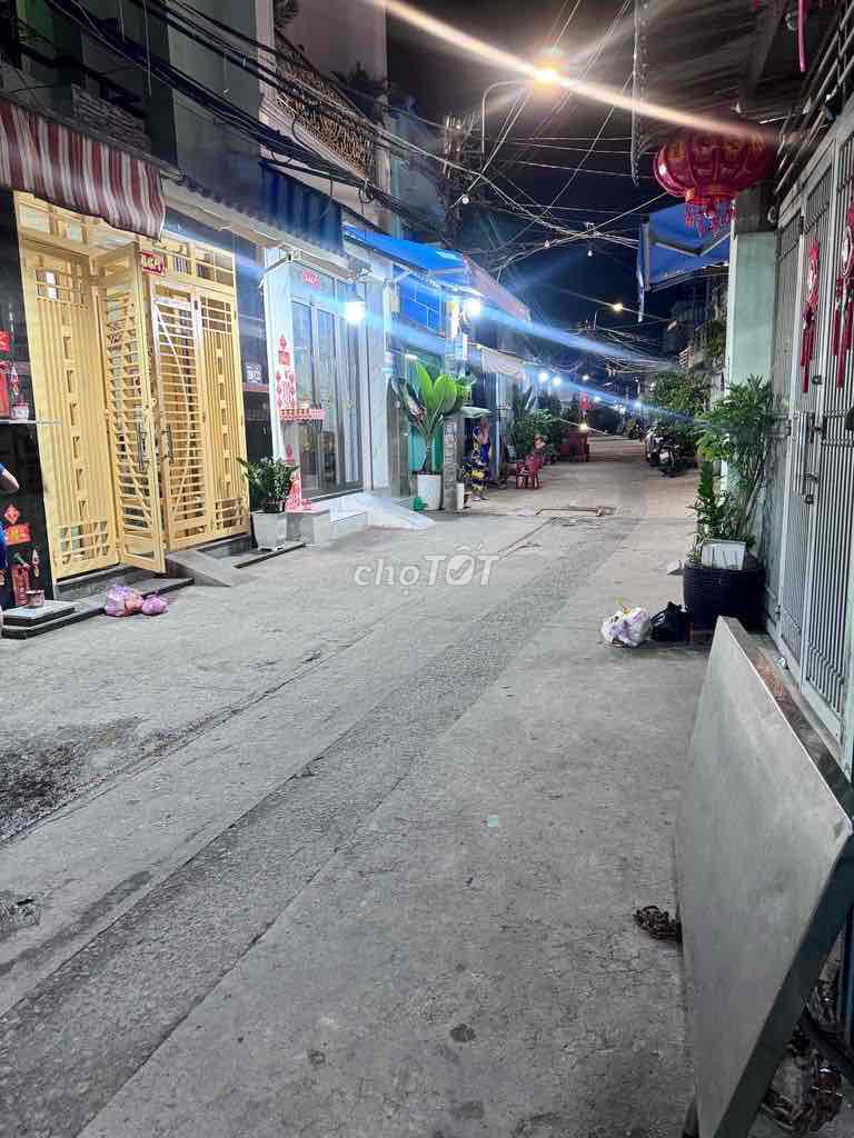 Дом, 2 этажа, переулок 80 Hoang Ngan