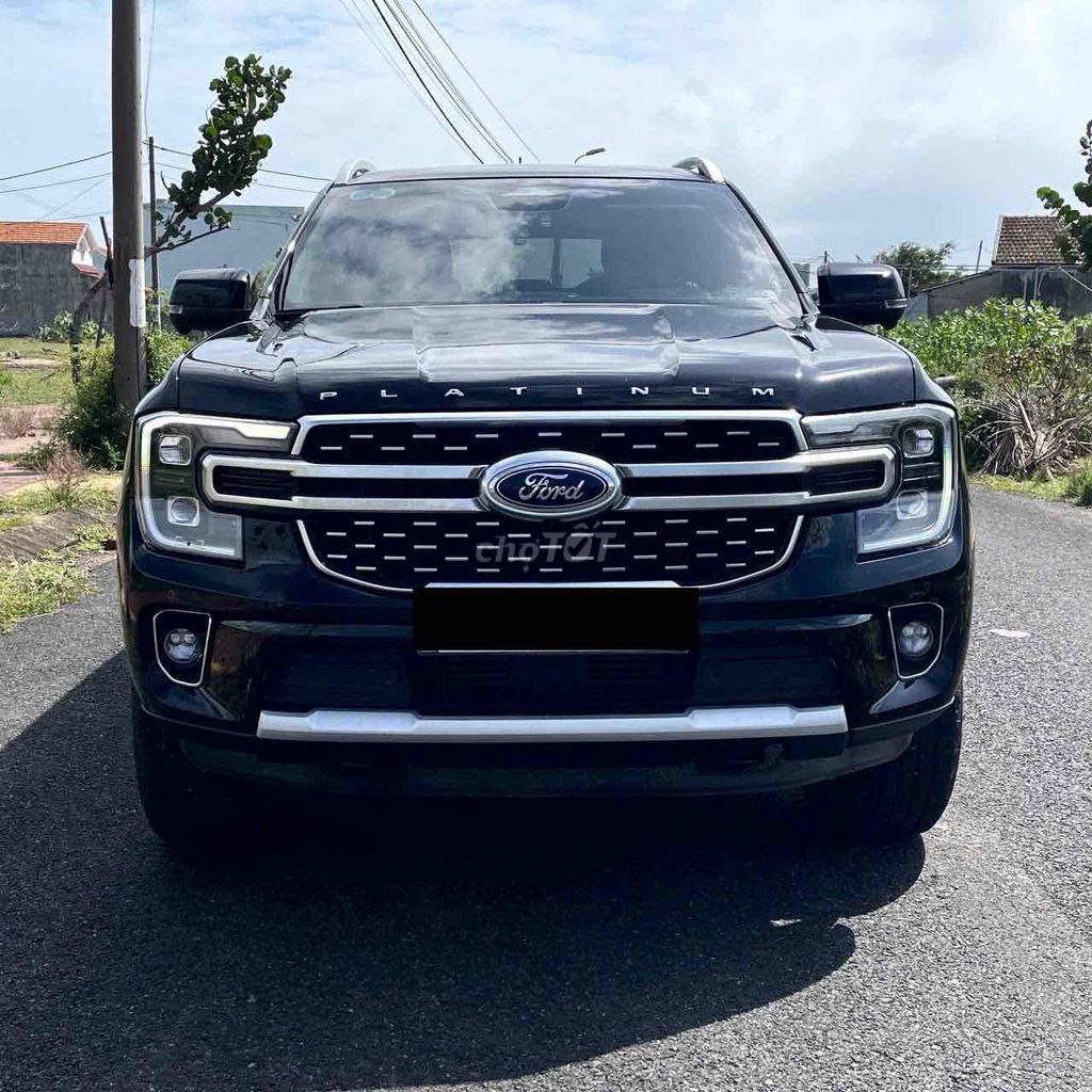 Everest Platinum 2024 Xe Tại Hãng Ford. Mua bán Ô tô tại Quận Tân Bình Tp Hồ Chí Minh được đăng bởi FORD PHỔ QUANG XE CŨ hình 3
