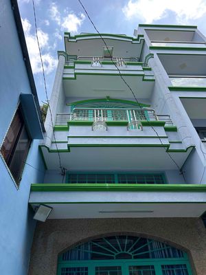 Аренда · 4 комн. · 40 м² · Quận 6, ул. Đường Phạm Văn Chí