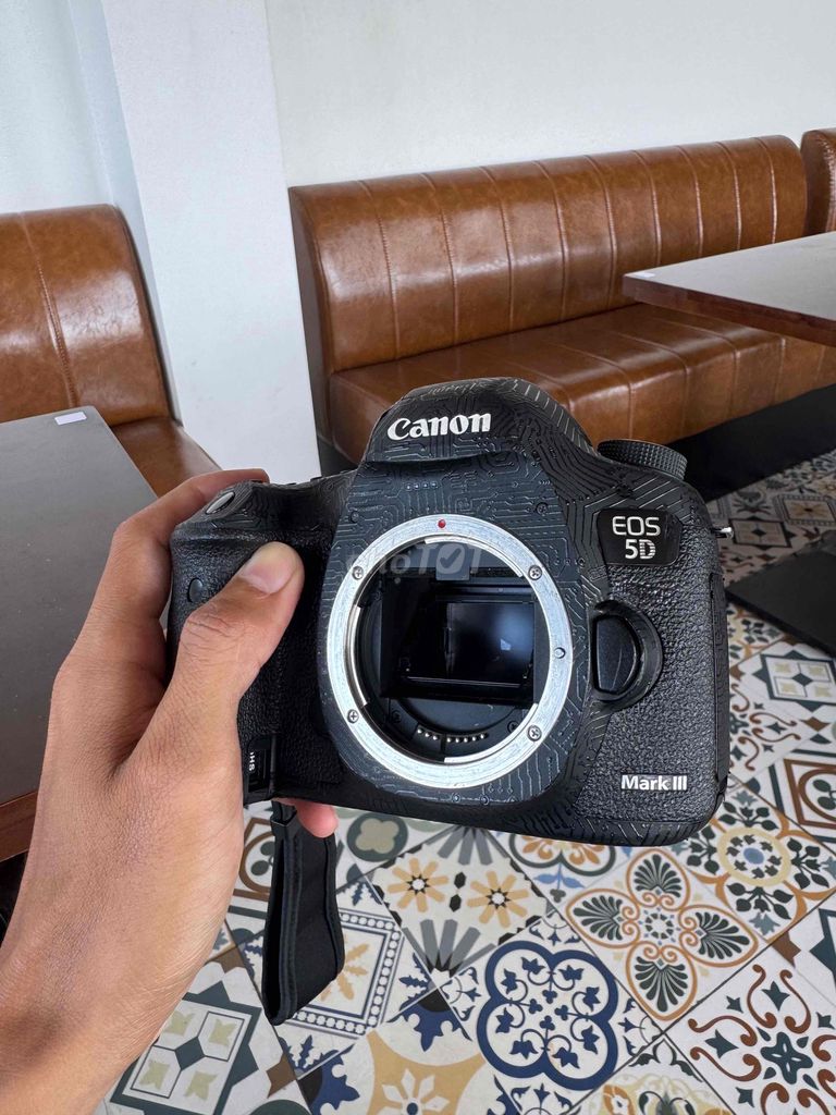 Canon 5D Mark III + 24-80 f2.8L. Mua bán Máy ảnh, Máy quay tại Thành phố Phú Quốc Kiên Giang được đăng bởi Minh Tuấn Phạm hình 1