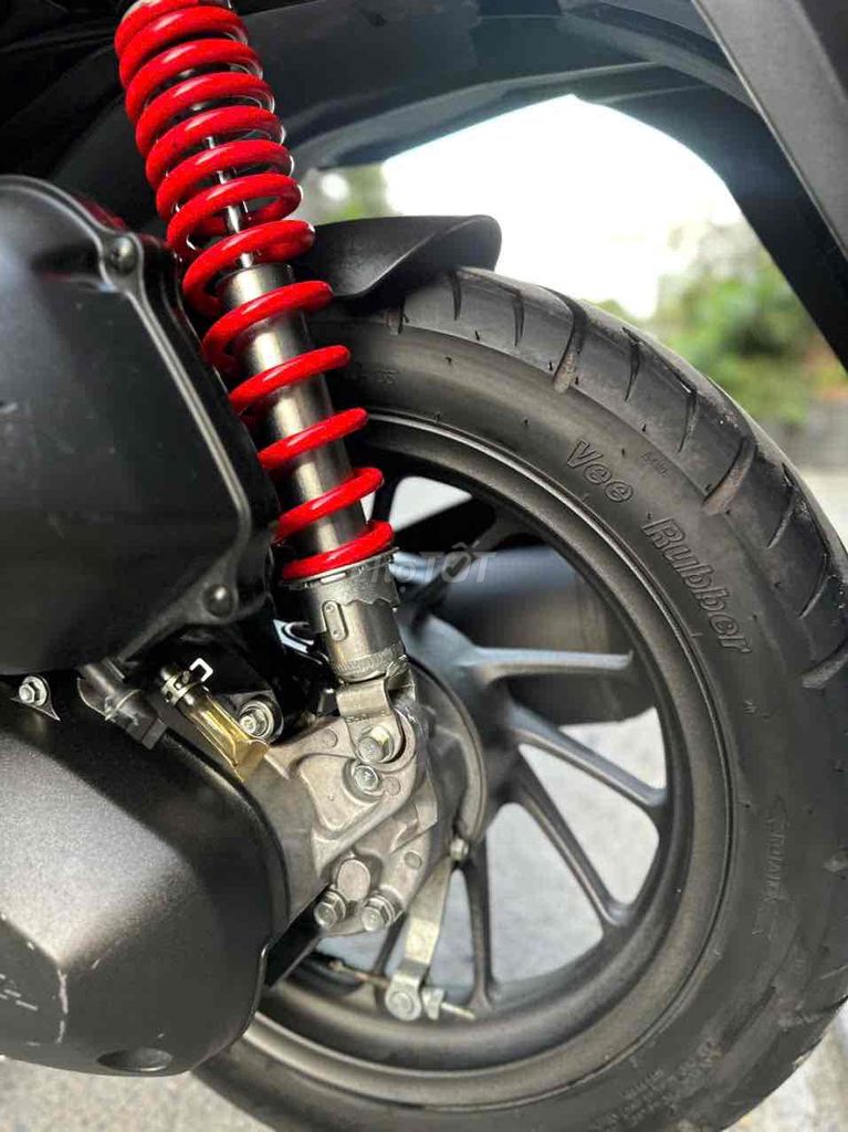 Honda SH Mode 2024 Bản cao cấp ABS Đỏ đen. Mua bán Xe máy tại Quận Gò Vấp Tp Hồ Chí Minh được đăng bởi Nguyễn Cường hình 5