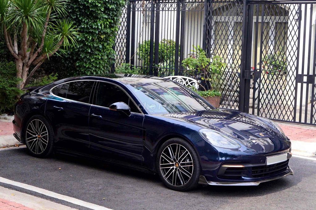 Porsche Panamera 3.0 V6 model 2018. Mua bán Ô tô tại Quận 8 Tp Hồ Chí Minh được đăng bởi Khoa nguyễn hình 4