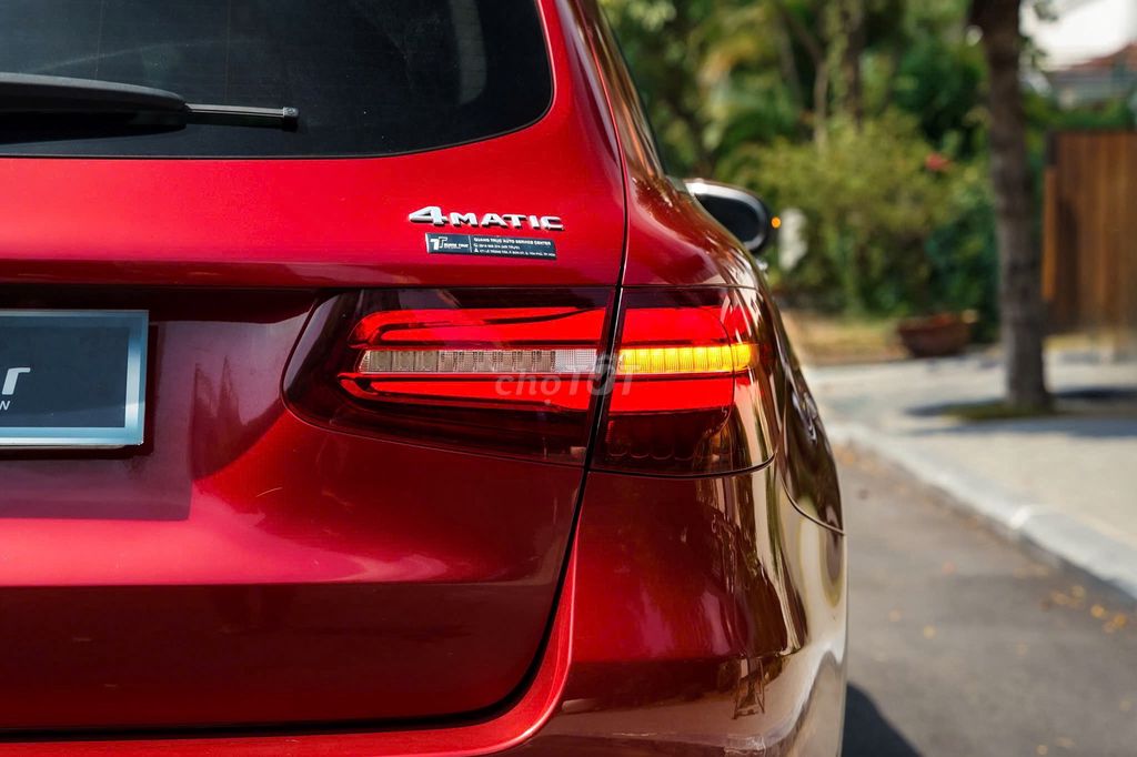 Mercedes GLC300 4Matic 2019, Bank 90%. Mua bán Ô tô tại Quận 7 Tp Hồ Chí Minh được đăng bởi Hoàn Lee Xe Lướt hình 6