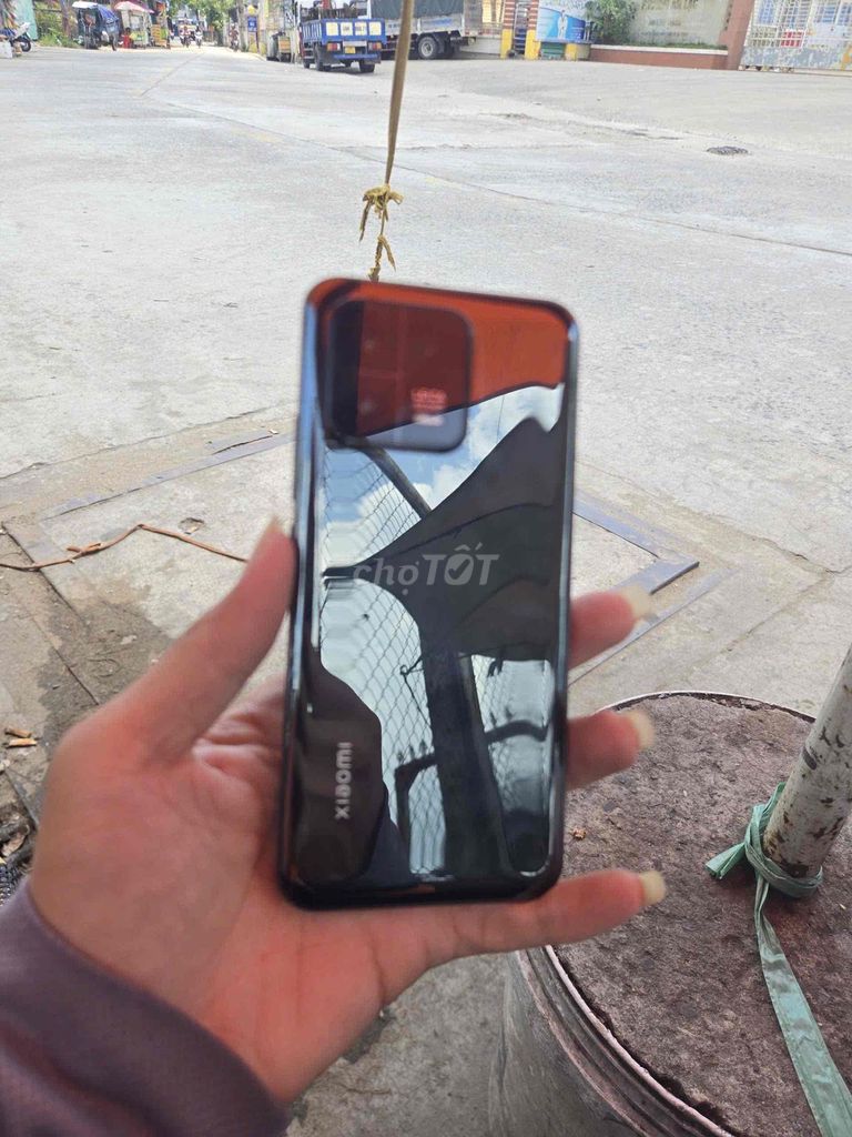 Xiaomi 13 256GB Đen. Mua bán Điện thoại tại Quận Bình Tân Tp Hồ Chí Minh được đăng bởi Kiều Oanh  hình 1