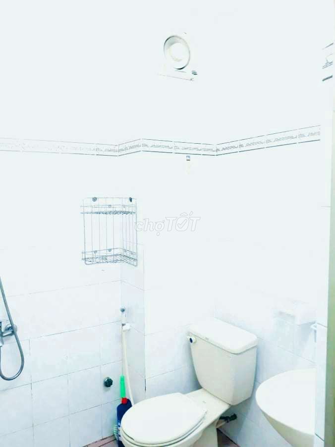 Cho Thuê Phòng Q1.giá 1tr8