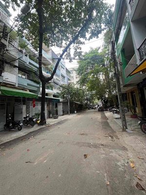 Bán nhà mặt tiền Quận 11 đang giảm sâu. Mua bán nhà ở tại Quận 11 Tp Hồ Chí Minh được đăng bởi Hồ Thi Loan