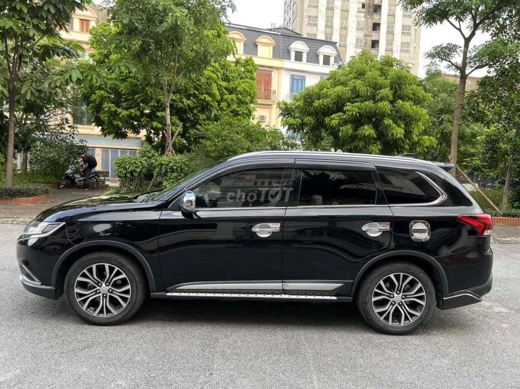 MITSUBISHI OTLANDER PRENIUM 2.0 AT SX 2018. Mua bán Ô tô tại Quận Nam Từ Liêm Hà Nội được đăng bởi Auto Anh Tuấn hình 4